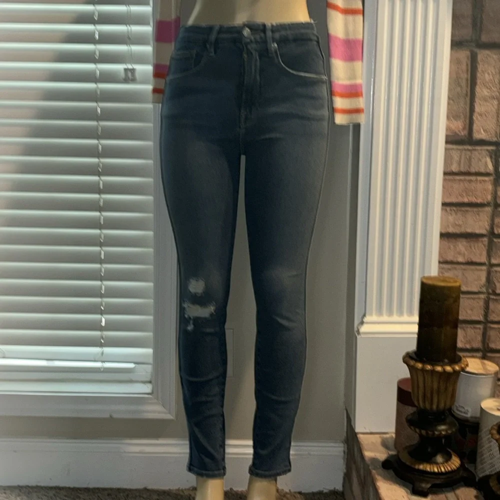 Good American- Good Curve Skinny Jeans size 4/27 - Picture 2 of 6